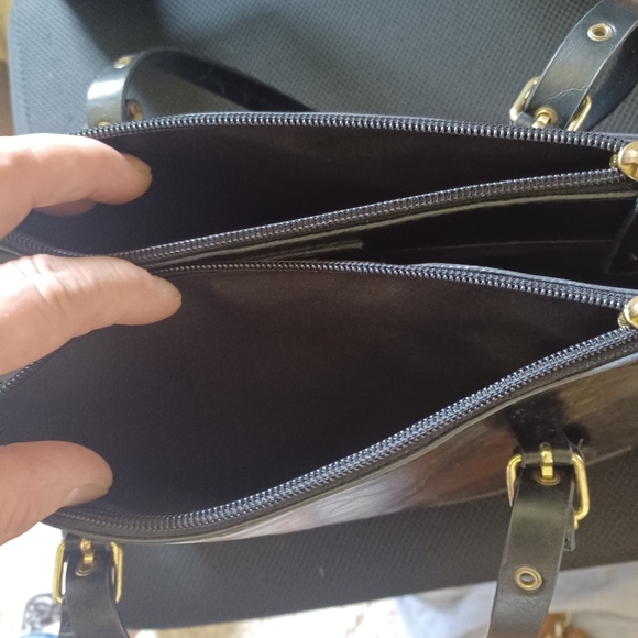 Black Croc Embossed Shoulder Tote Bag - Picture 10 of 12